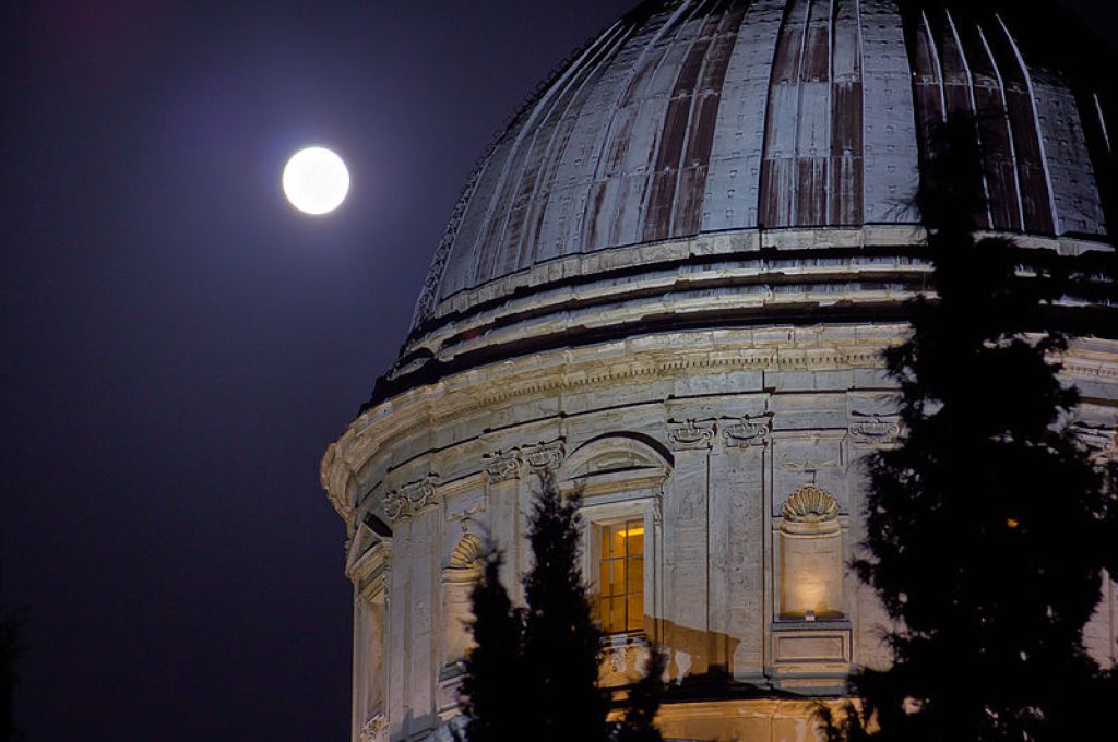 800px-Tempio_della_Consolazione_Luna