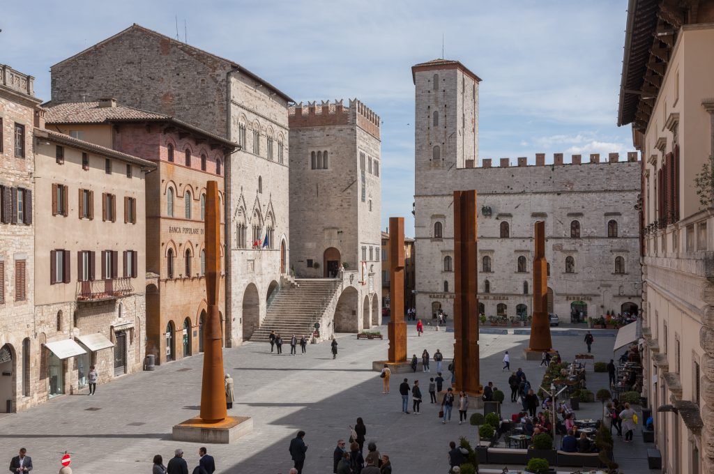 colonne piazza 1979